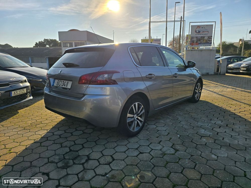 Peugeot 308 1.2 PureTech Allure EAT8 - 7