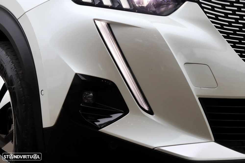 Peugeot e-2008 50 kWh GT - 38