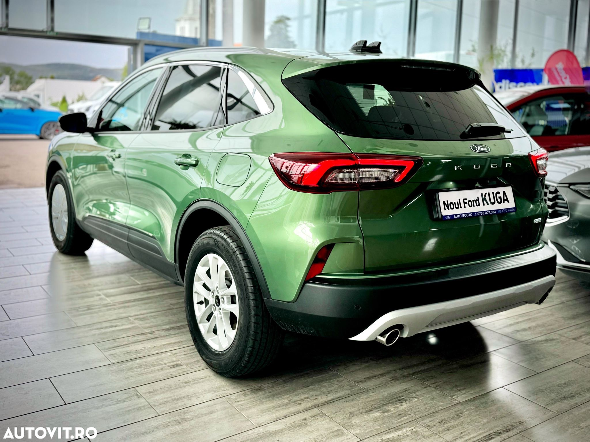 Ford Kuga 2.5 Duratec FWD FHEV Titanium - 6