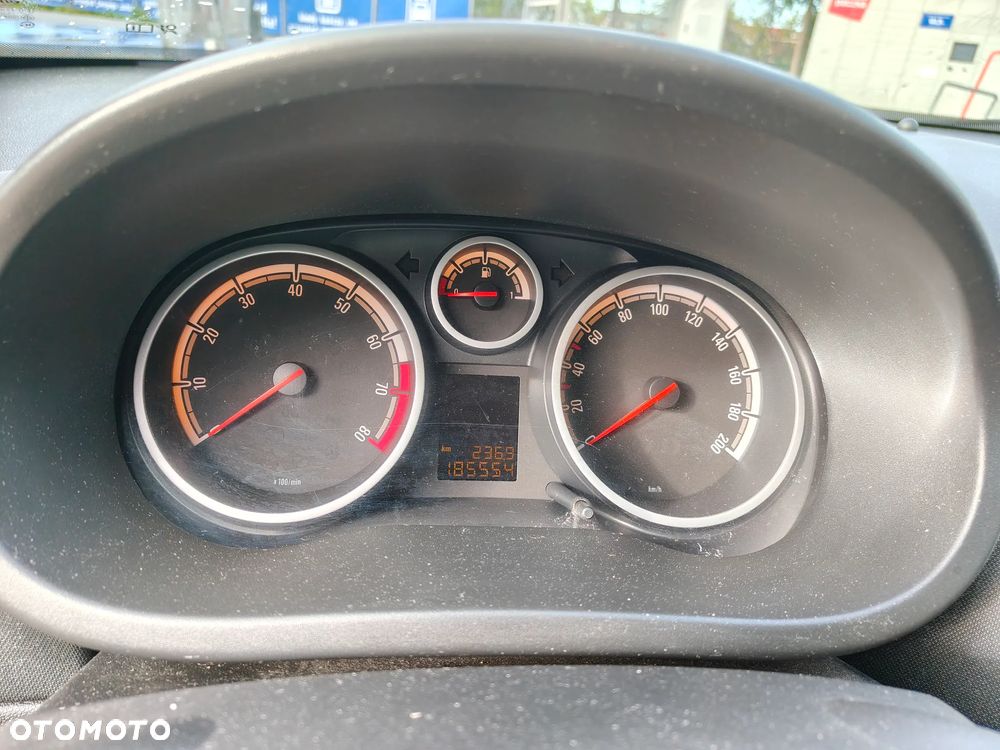 Opel Corsa 1.2 16V Essentia - 6