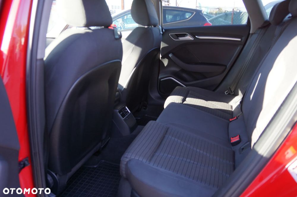 Audi A3 Sportback 2.0 TDI (clean diesel) quattro S tronic Attraction - 30