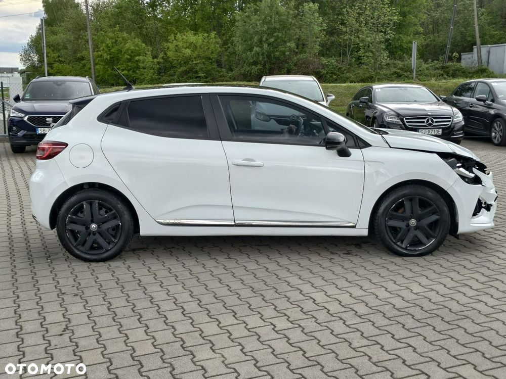 Renault Clio - 8
