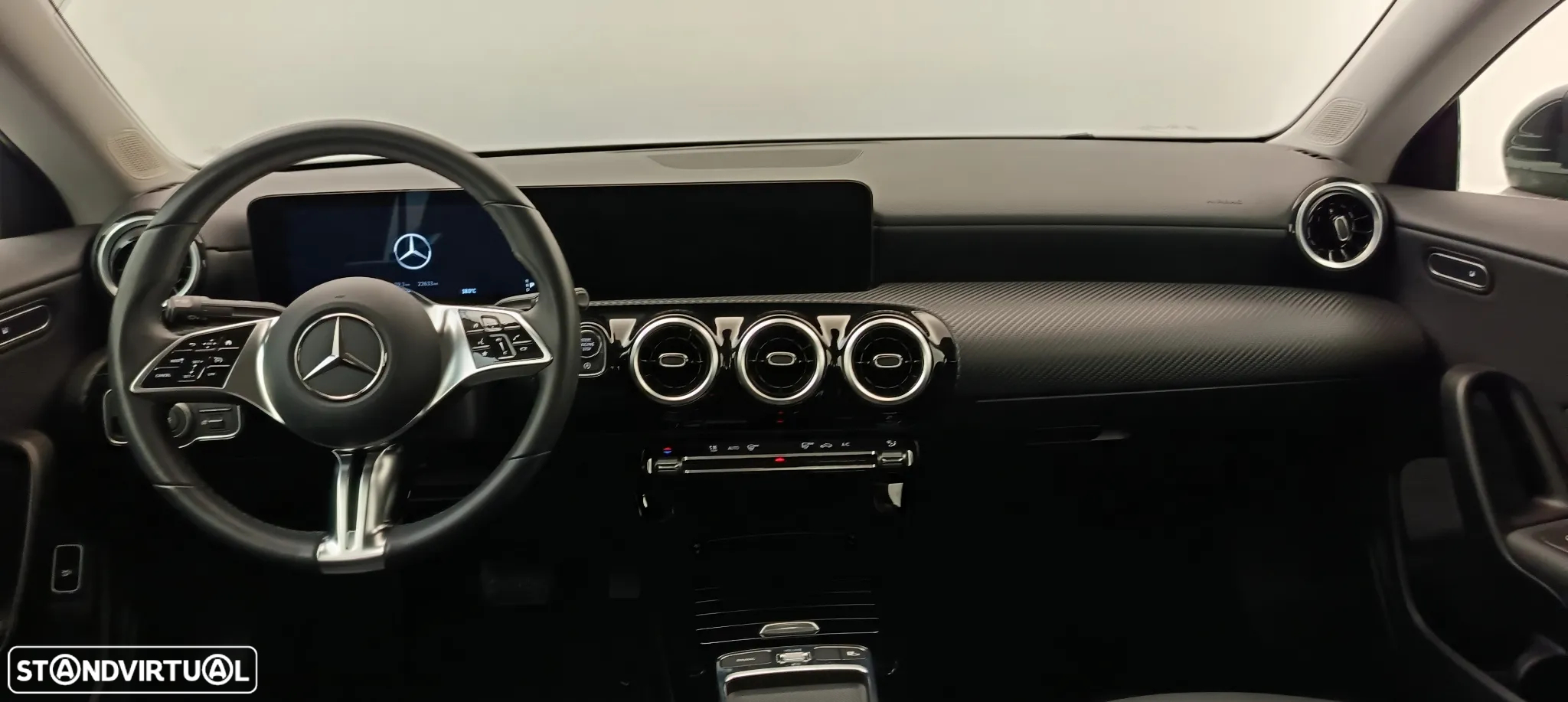 Mercedes-Benz CLA 180 d - 18