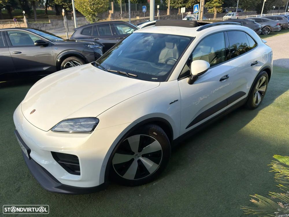 Porsche Macan Electric 4 - 9