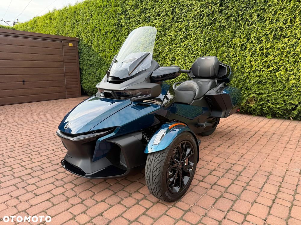 Can-Am Spyder - 1