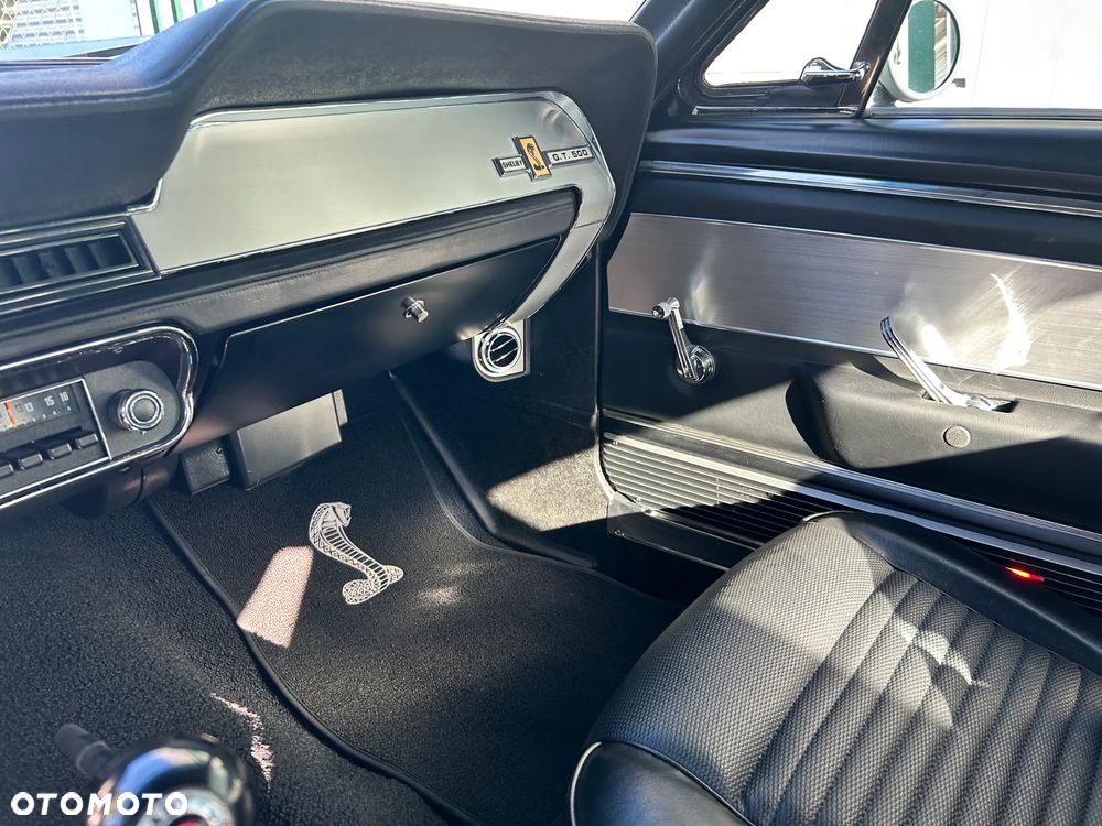 Ford Mustang - 28