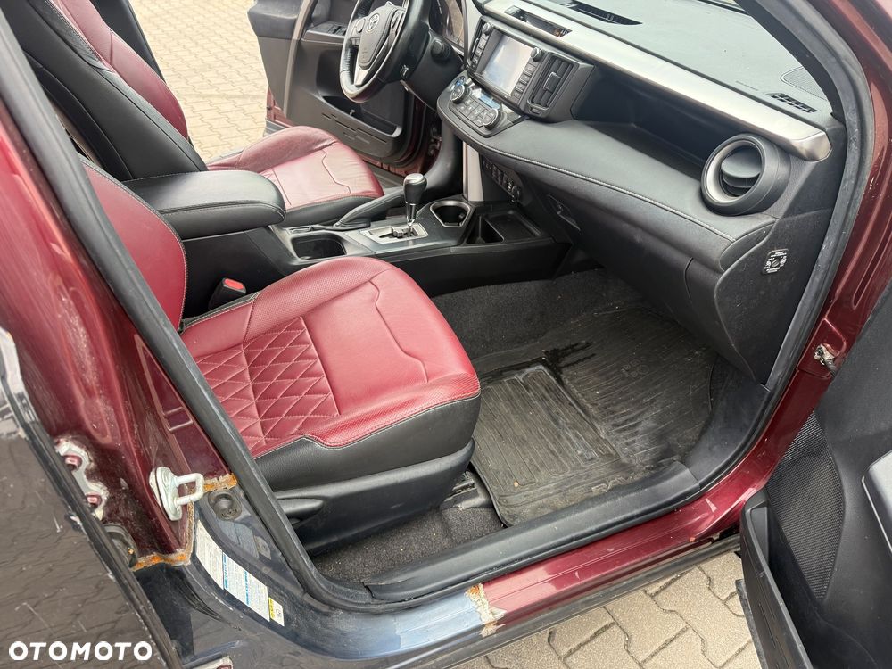 Toyota RAV4 - 10