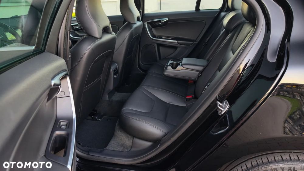 Volvo S60 D4 Summum - 14