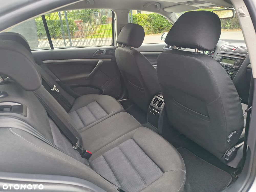 Skoda Octavia 1.6 FSI Elegance - 20