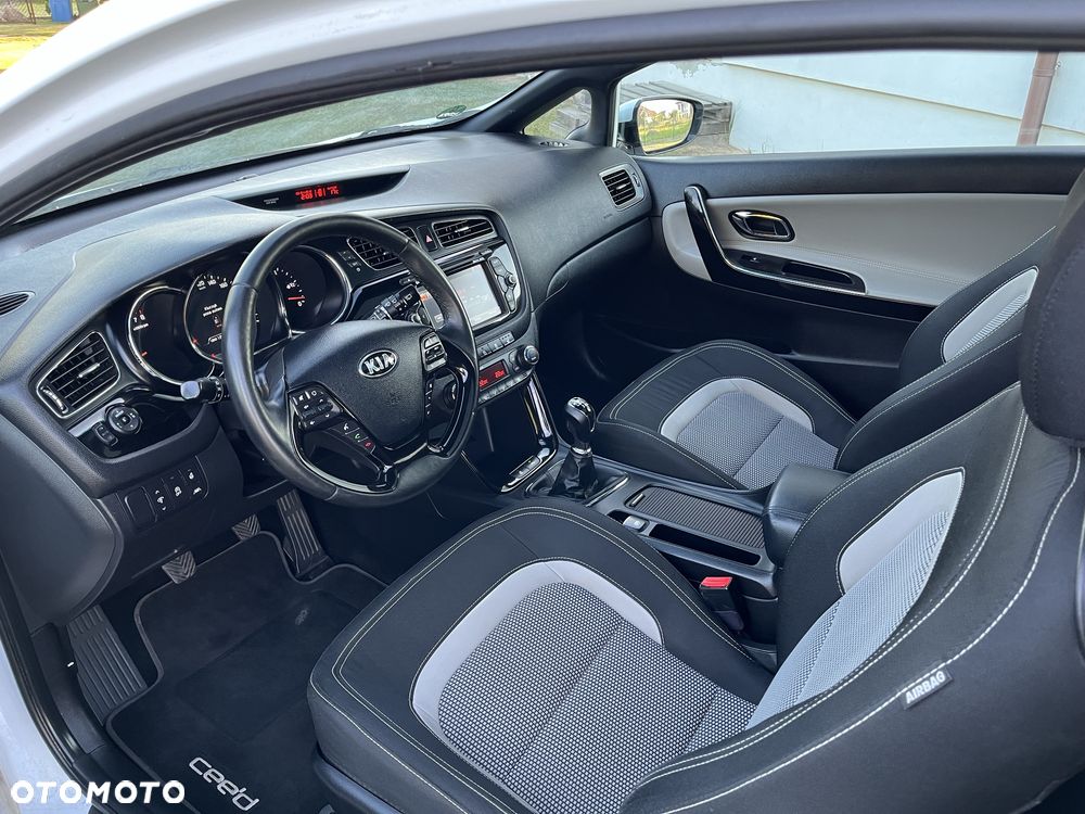 Kia ProCeed - 5