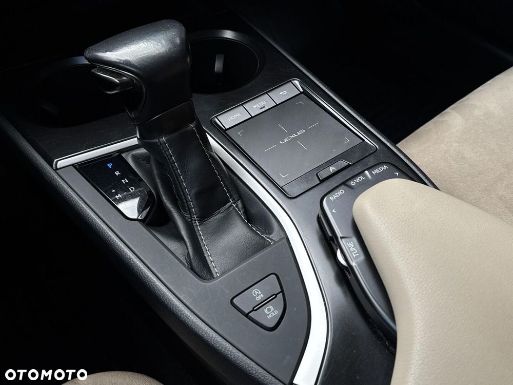 Lexus UX 200 Optimum 2WD - 28