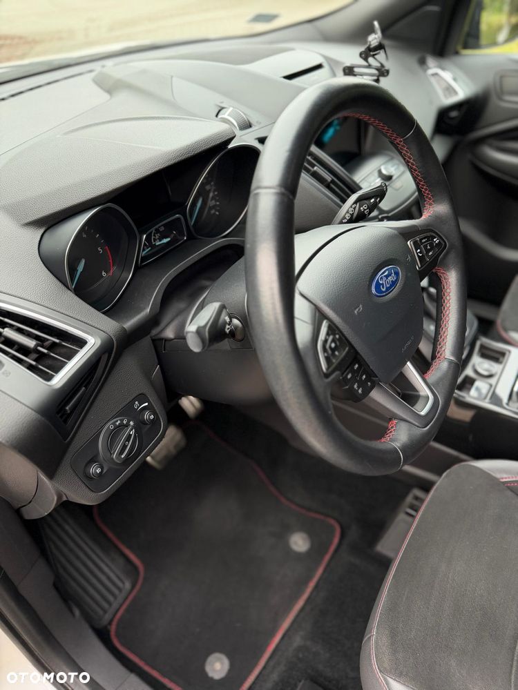 Ford Kuga 2.0 TDCi AWD ST-Line - 9