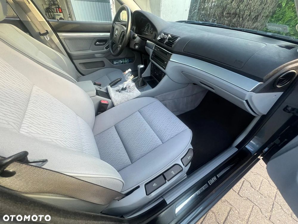BMW Seria 5 530i - 10