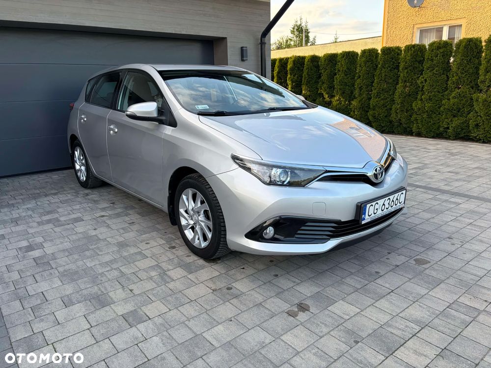 Toyota Auris 1.6 Premium - 13