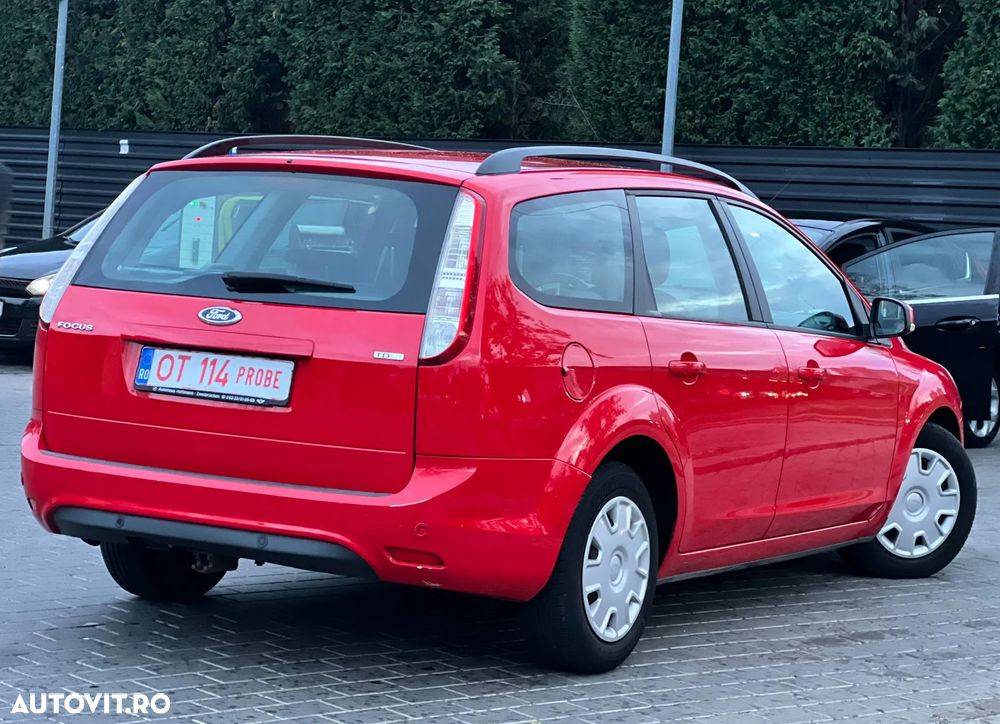 Ford Focus 1.6 TDCi ECOnetic 99g Start-Stopp-System Champions Edition - 3