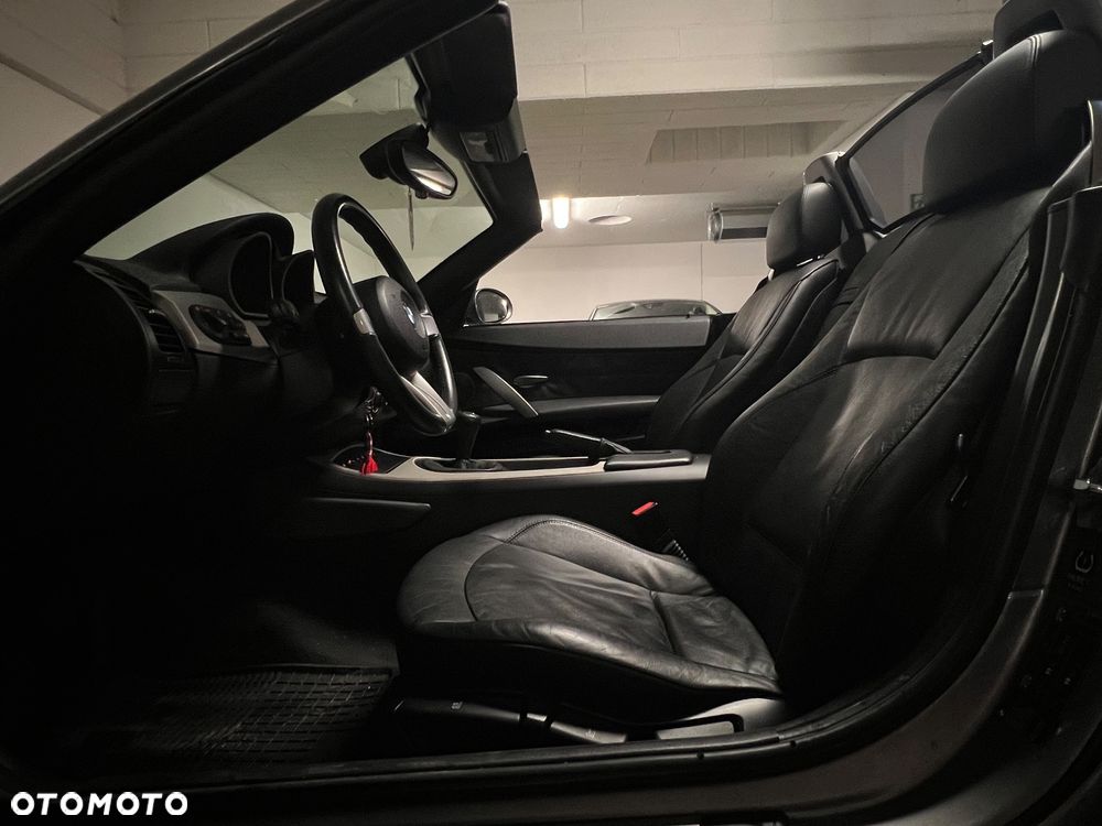 BMW Z4 2.2i - 28