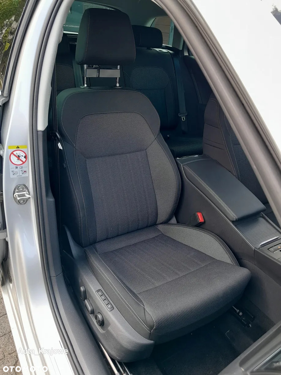 Skoda Superb 2.0 TDI SCR Style DSG - 32