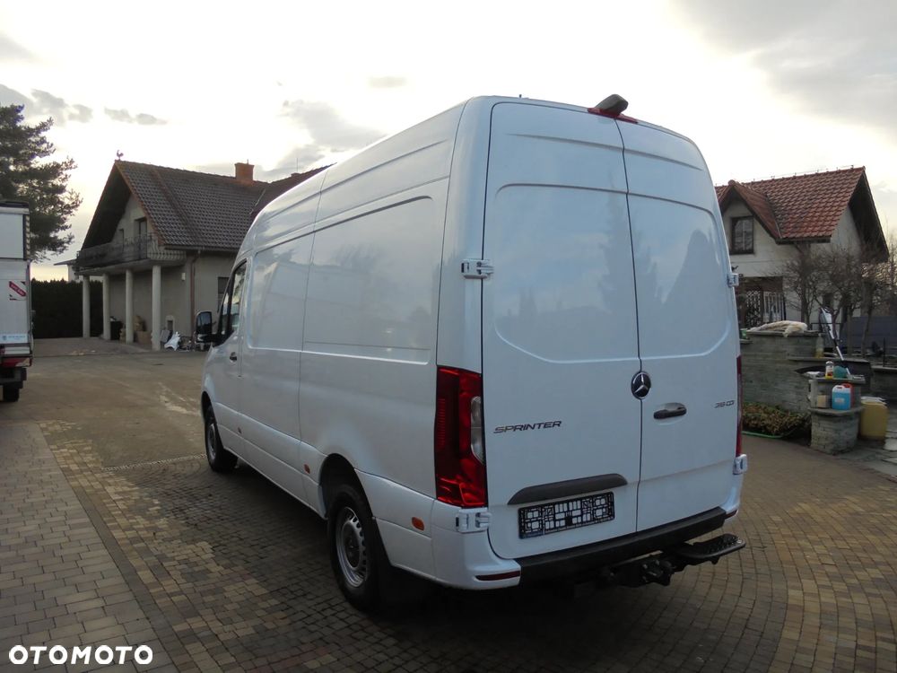 Mercedes-Benz SPRINTER 319 CDI - 4
