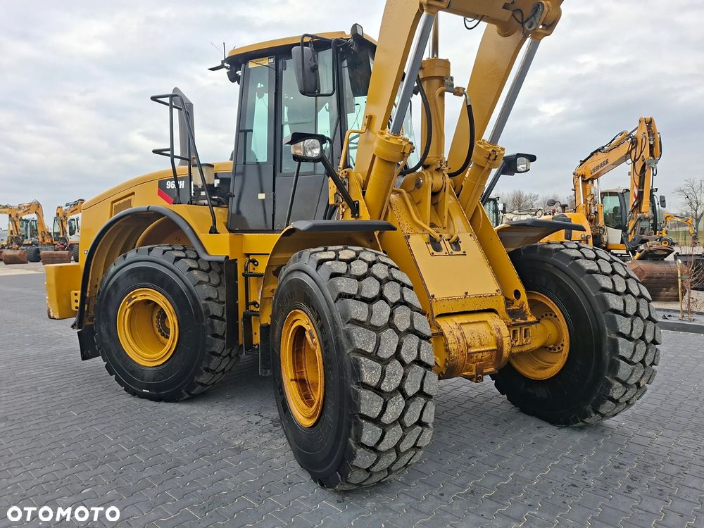 Caterpillar CAT 962H Rok 2010 - 12