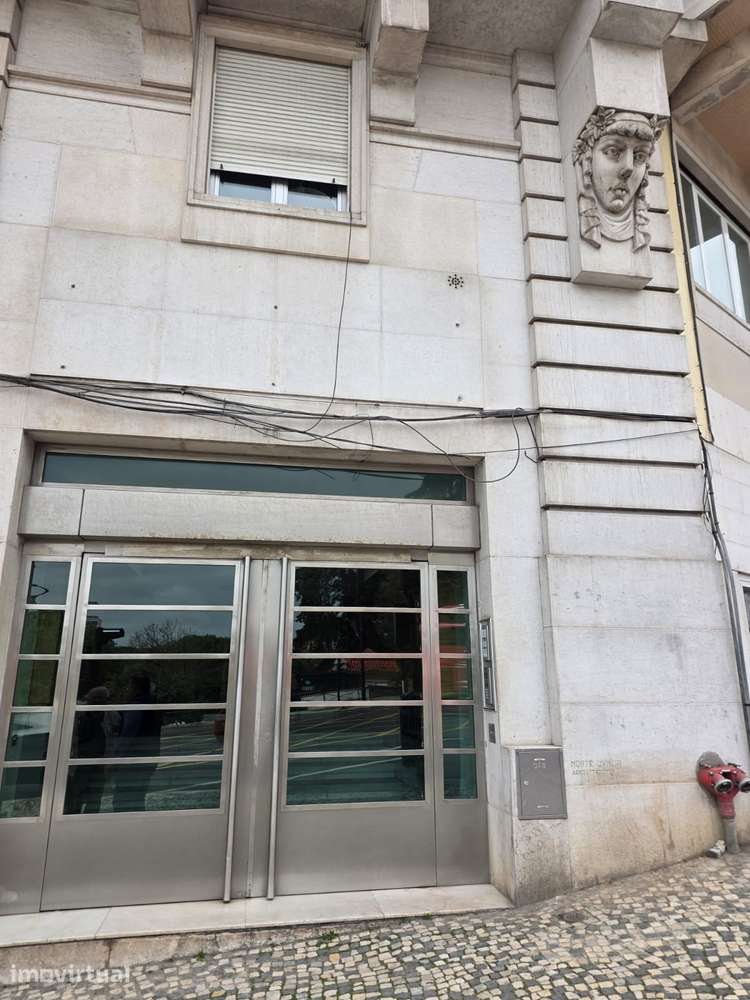Espaço Comercial de 365 m² junto ao Marquês de Pombal com Potencial de - Grande imagem: 2/36