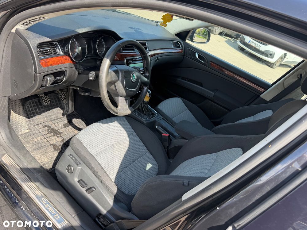 Skoda Superb 2.0 TDI Green tec Ambition - 17