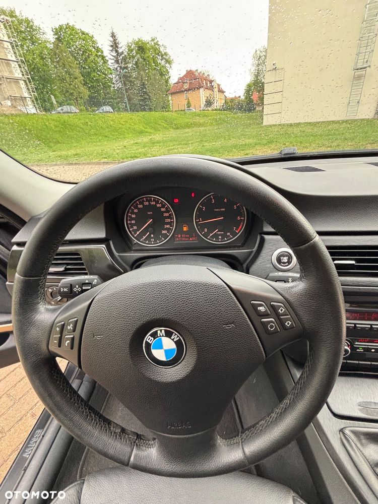 BMW Seria 3 318i - 9