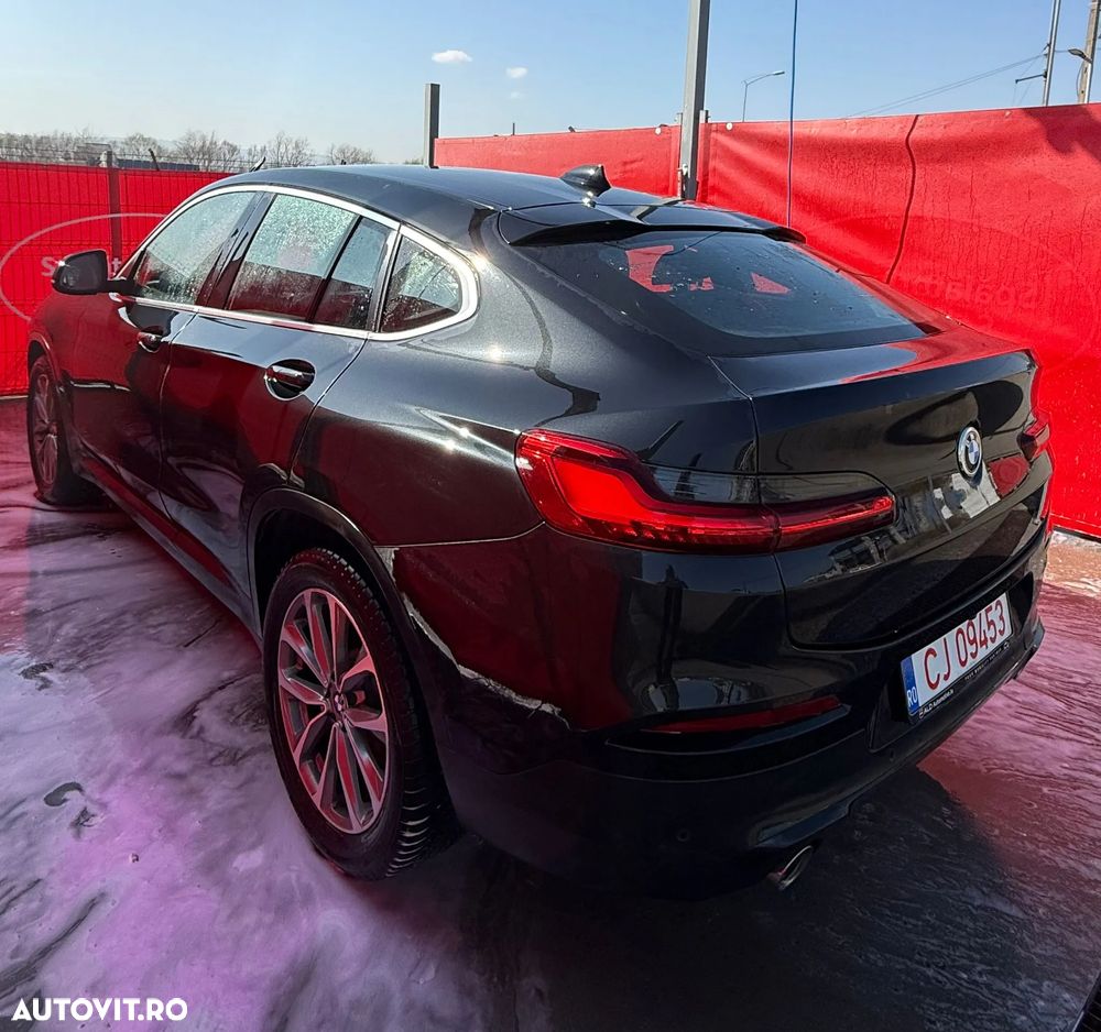 BMW X4 xDrive20d Advantage - 4