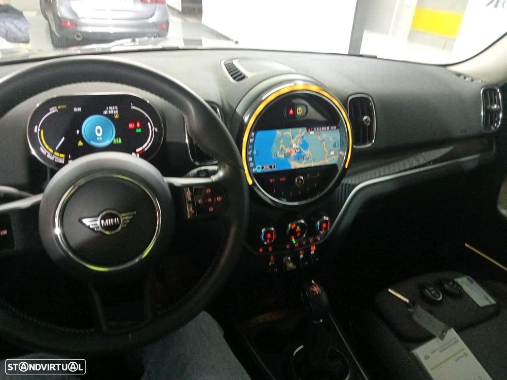MINI Countryman Cooper SE Premium Essential Auto - 7