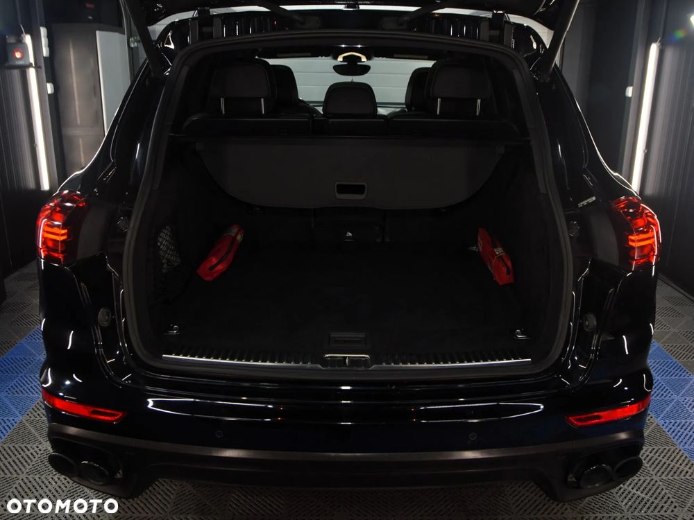 Porsche Cayenne S E-Hybrid Platinum Edition - 10