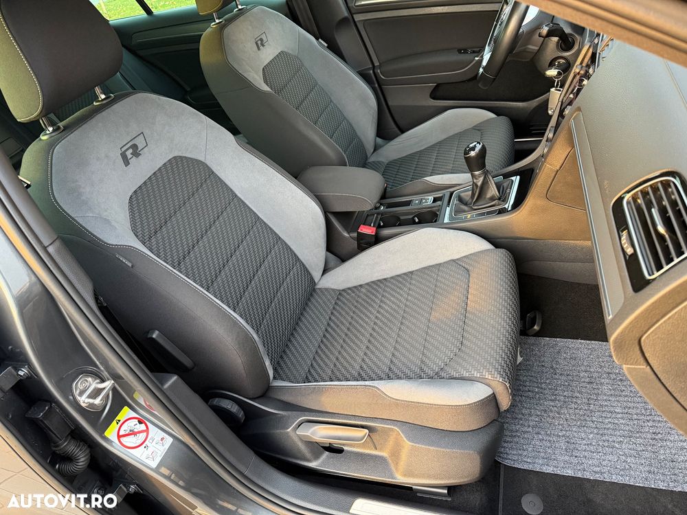 Volkswagen Golf - 14