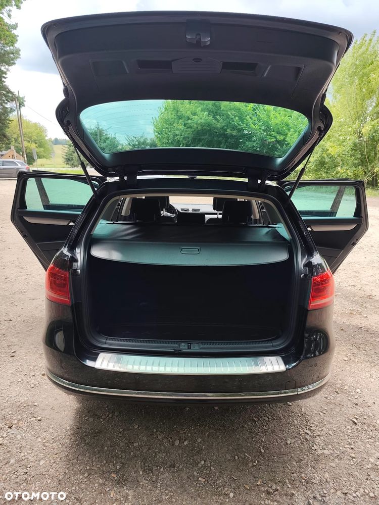 Volkswagen Passat 2.0 TDI DPF DSG Highline - 16