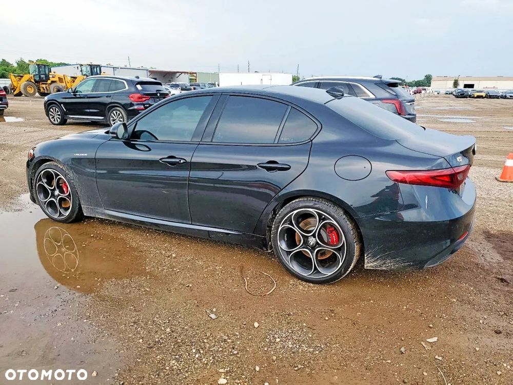 Alfa Romeo Giulia - 2
