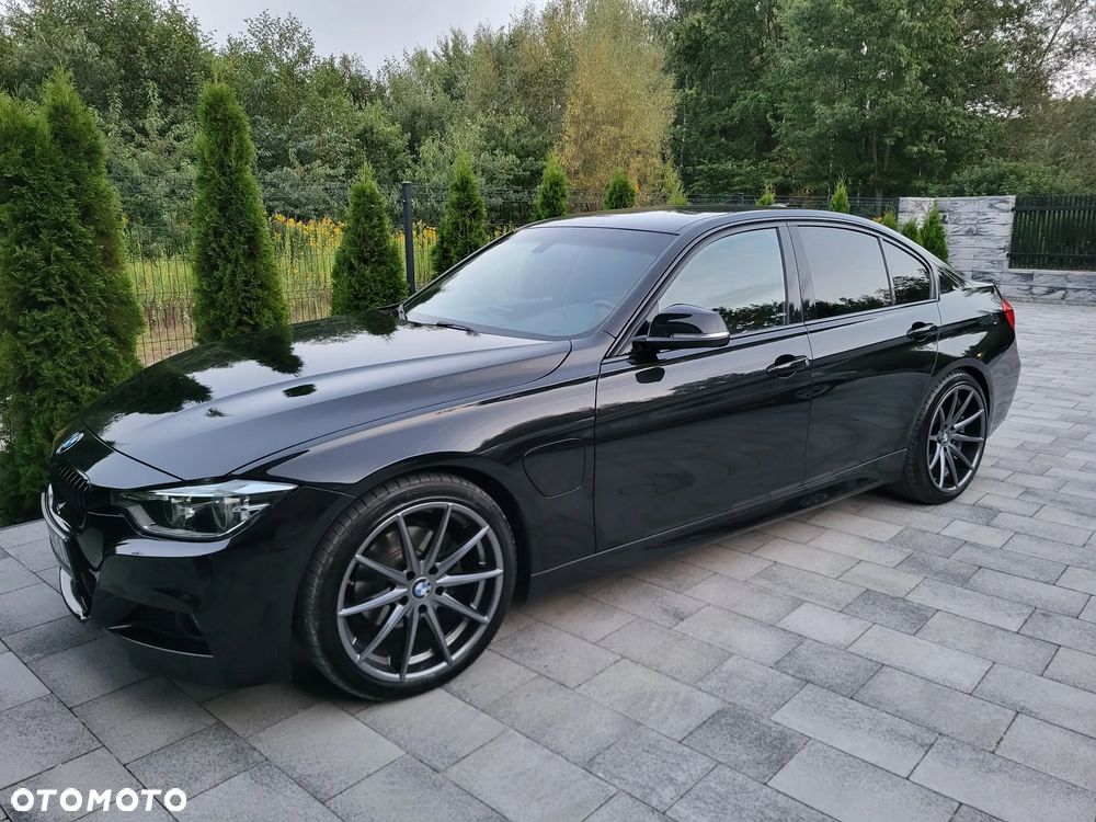 BMW Seria 3 330e iPerformance M Sport - 4
