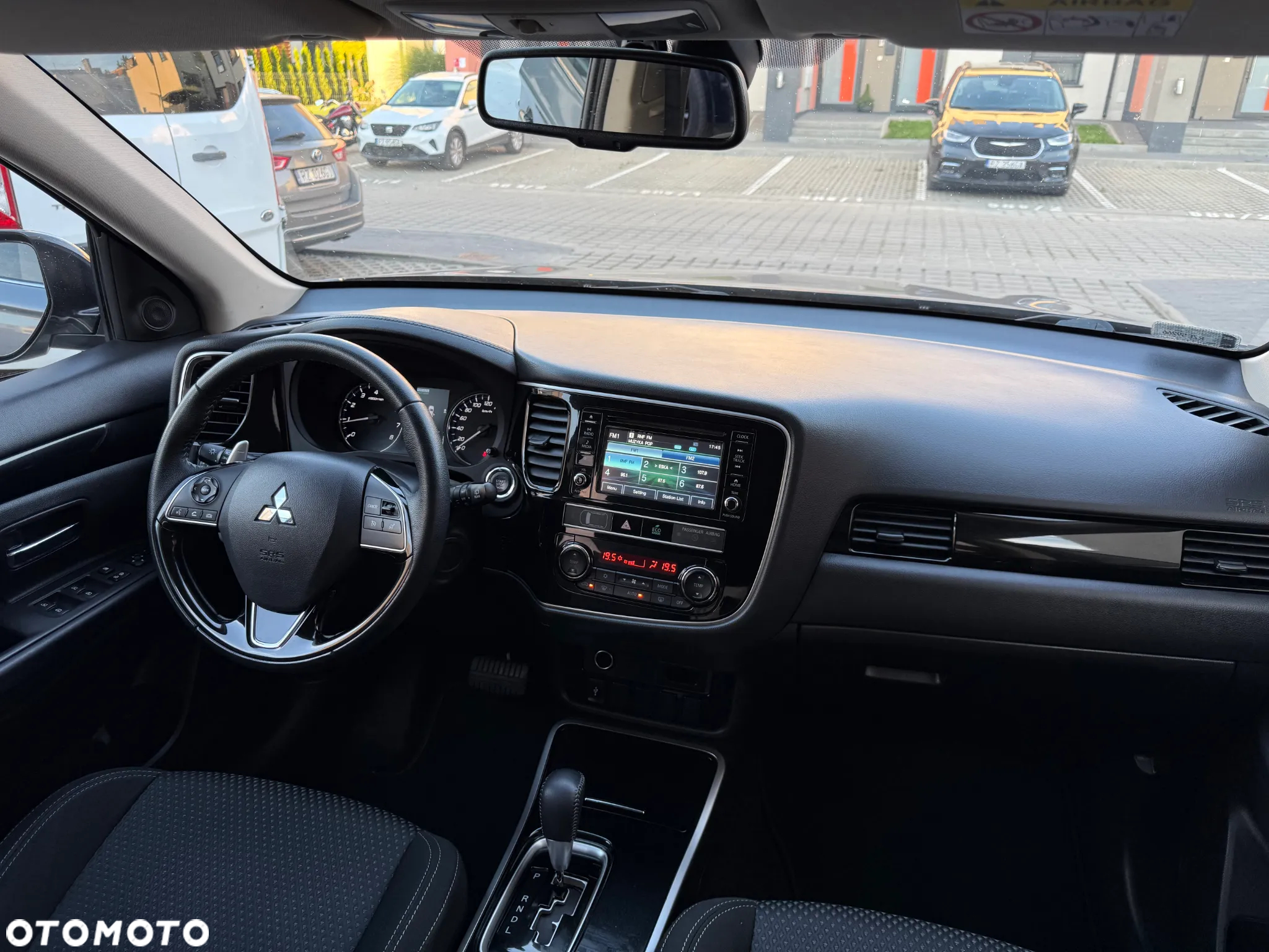 Mitsubishi Outlander 2.0 Intense Comfort 4WD CVT - 21