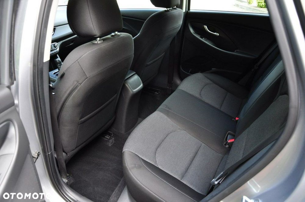 Hyundai i30 1.6 CRDI DCT Select - 25