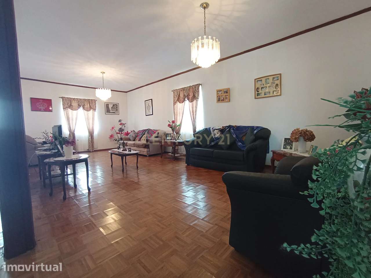 Moradia T3 com anexos independentes – excelente potencial de rendiment - Grande imagem: 2/14