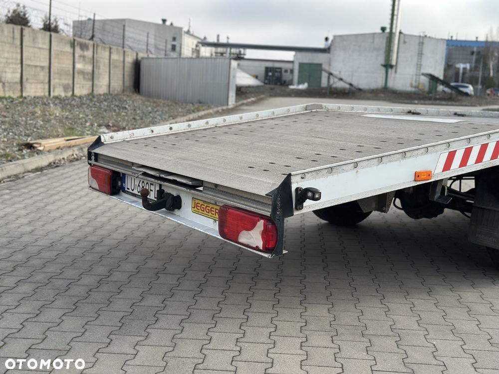 Mercedes-Benz Sprinter - 8