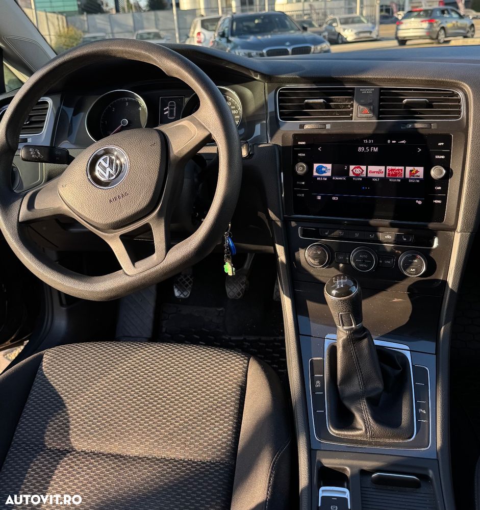 Volkswagen Golf 1.6 TDI Trendline - 6