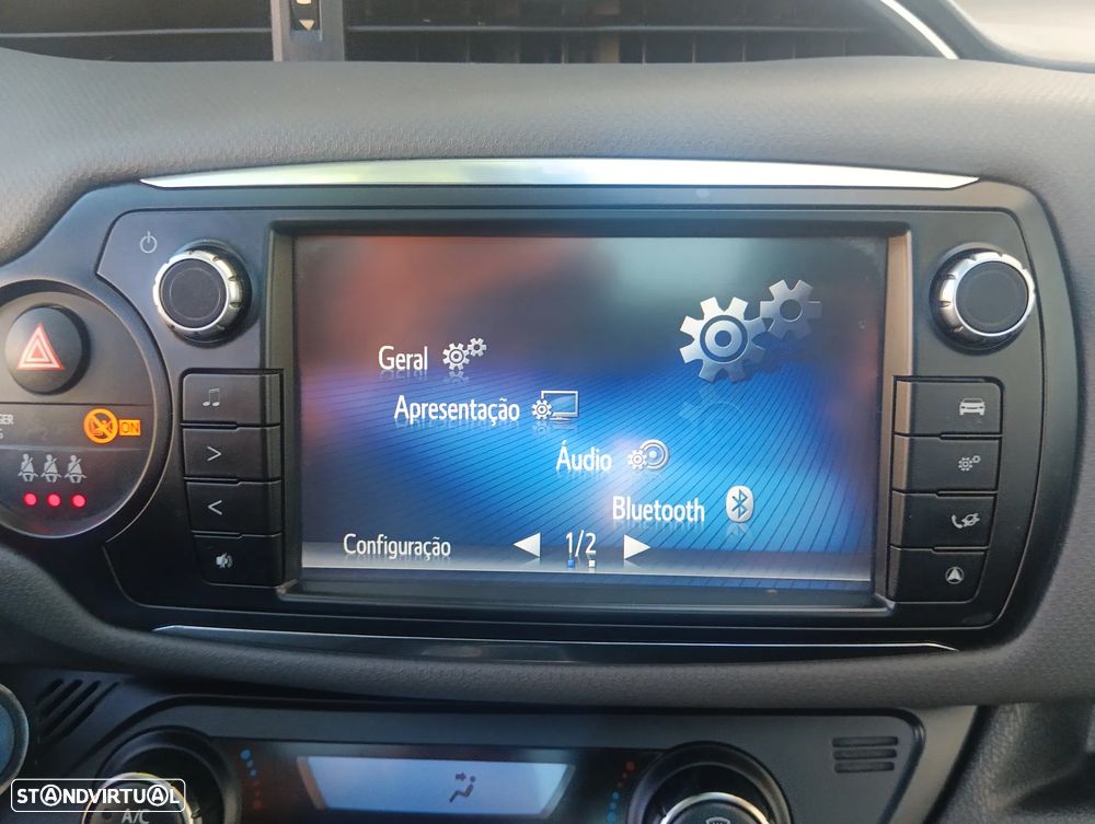 Toyota Yaris 1.5 HSD Comfort +P.Style+P.Techno - 15