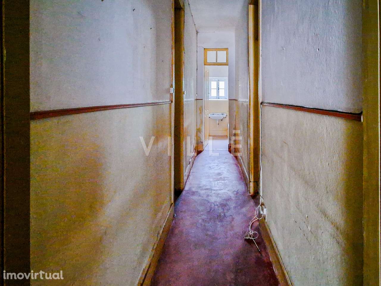 Apartamento T2 para reabilitação no centro de Aveiro - Grande imagem: 4/11