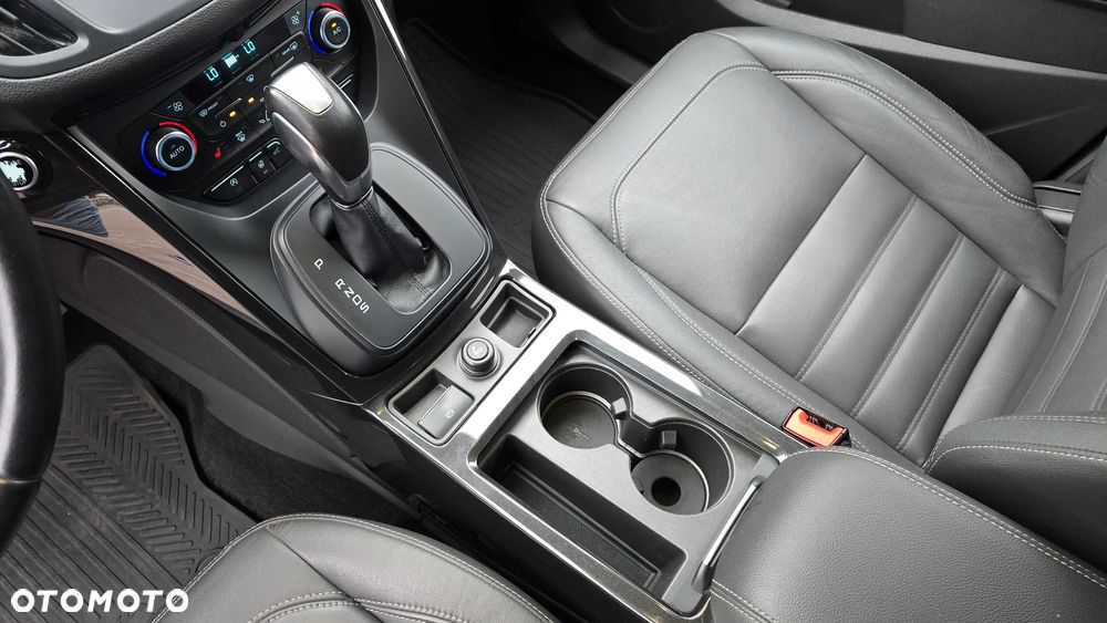 Ford Kuga - 22