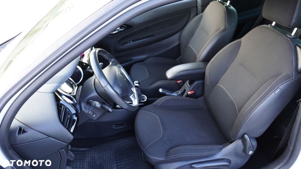 Citroën DS3 1.6 HDi SoChic - 9