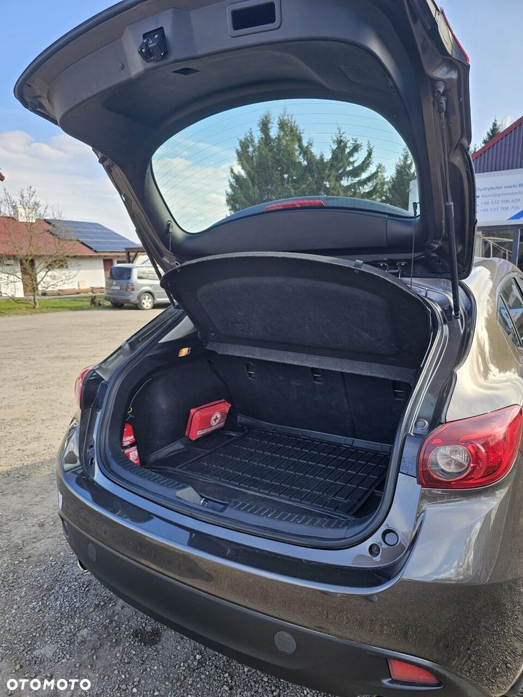 Mazda 3 - 7