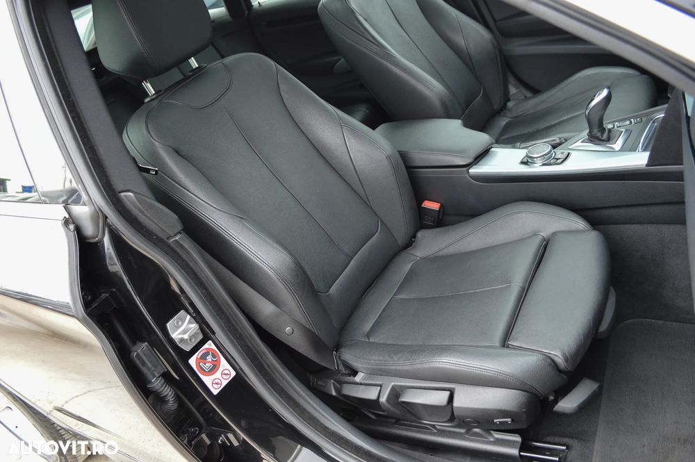 BMW Seria 3 320d Aut. M Sport - 35