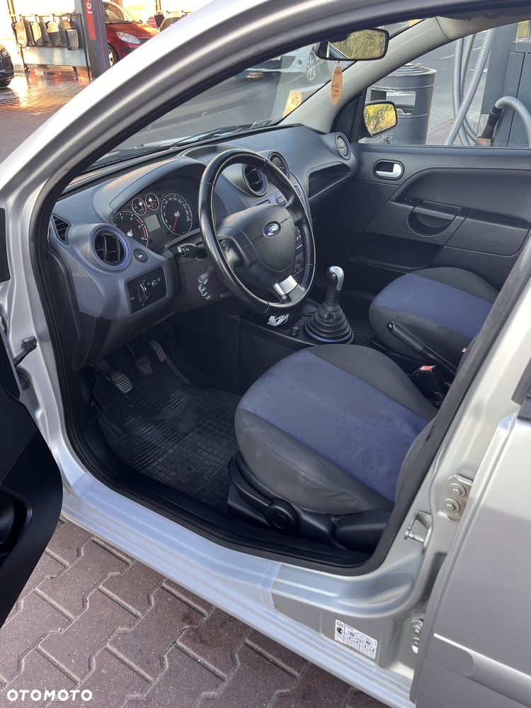 Ford Fiesta 1.4 TDCi Silver X - 11