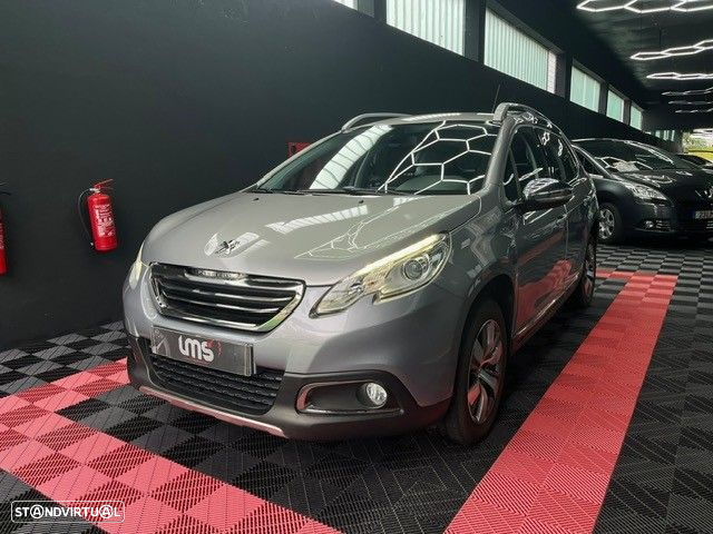 Peugeot 2008 1.2 PureTech Allure - 3