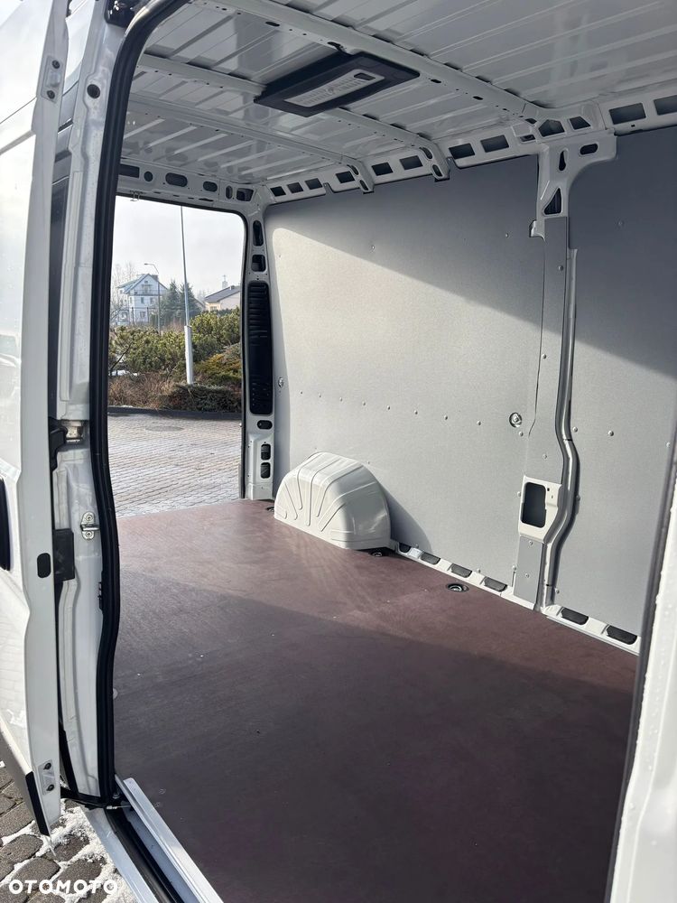 Toyota Proace MAX - 12