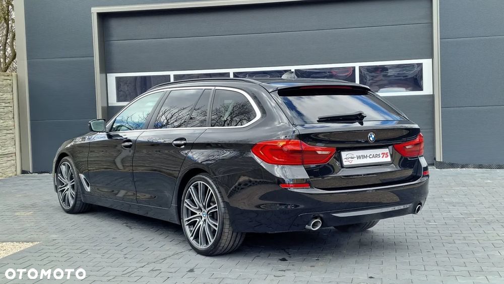 BMW Seria 5 530d Touring Sport Line - 12