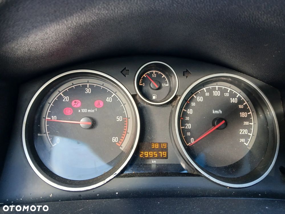 Opel Astra 1.7 CDTI - 4