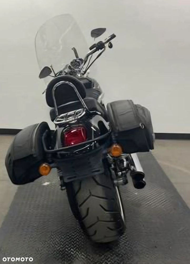 Harley-Davidson V-Rod Street Rod - 3